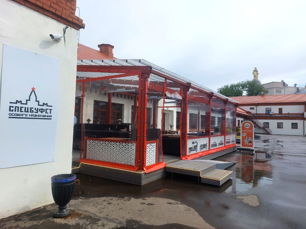 ПВХ шторы для летней террасы кафе в Рузе